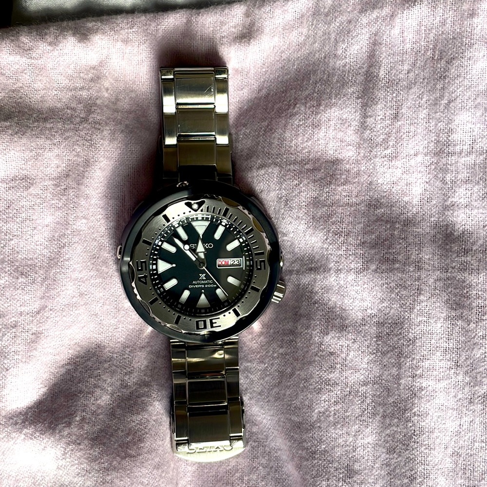 Seiko prospex diver watch. Lightly worn. Works perfect.
